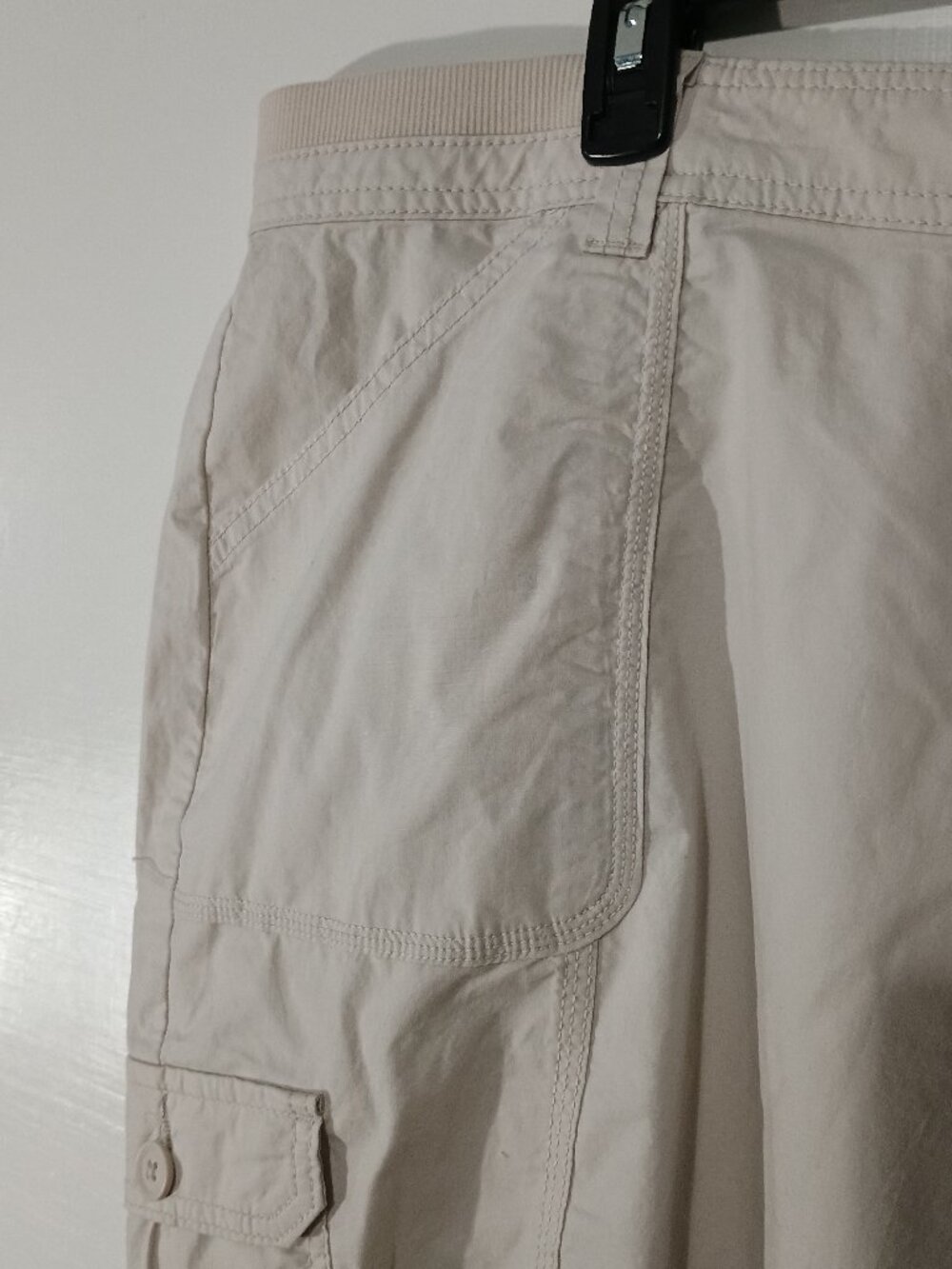 St. John's Bay Women's Plus Size 24W Khaki Cargo Bermuda Shorts Drawstring Hem - Picture 6 of 6